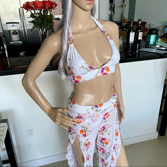 🌸Floral 3pack Bikini Swimsuit Set🌸 - Picture 5 of 16